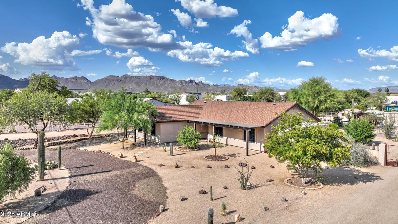 833 N 110th St., Mesa, AZ 85207