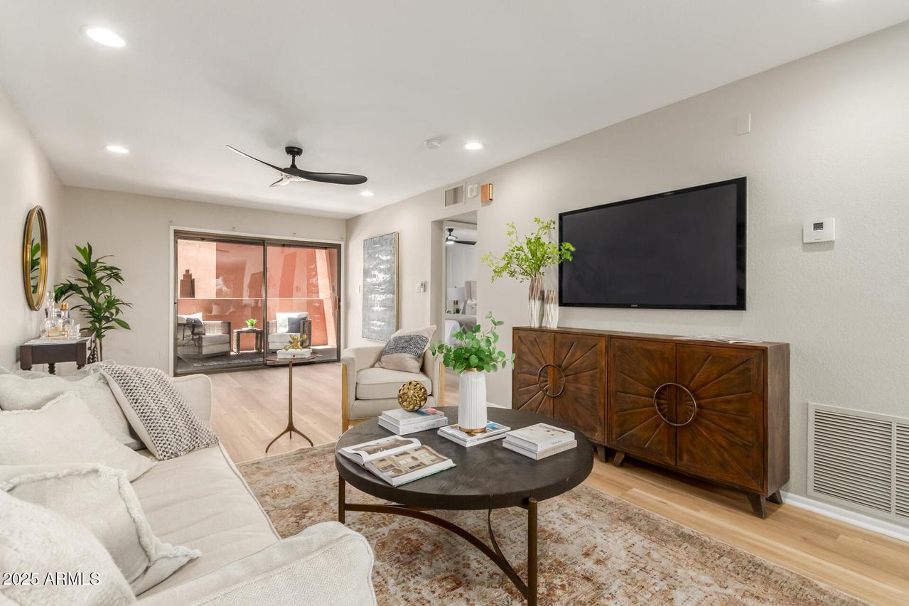 12222 N Paradise Village Pkwy. #237, Phoenix, AZ 85032