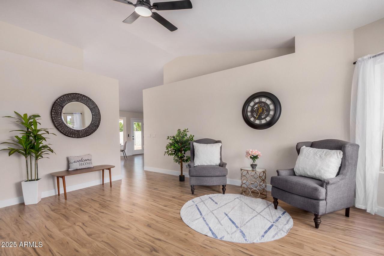 8103 E Dartmouth St., Mesa, AZ 85207