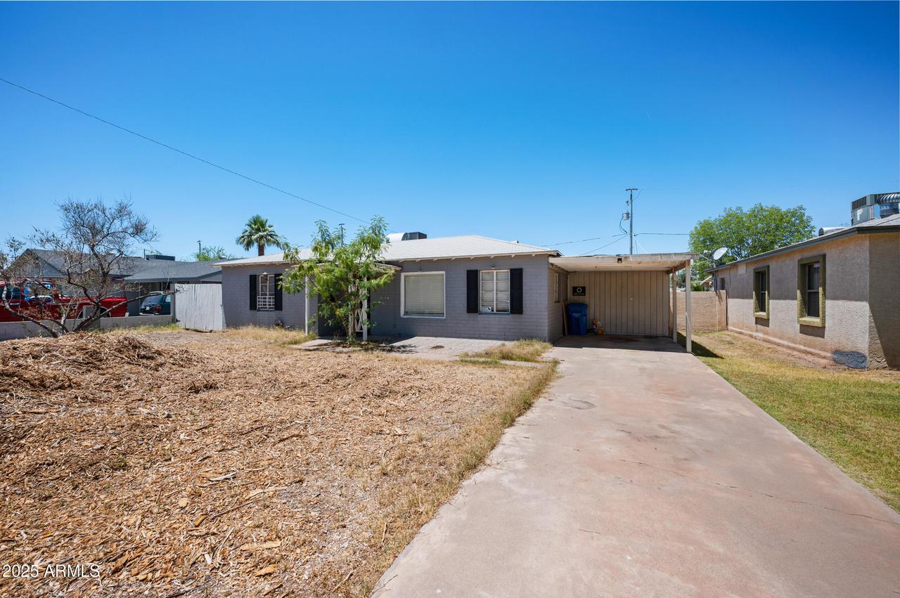 2002 N 25th St., Phoenix, AZ 85008