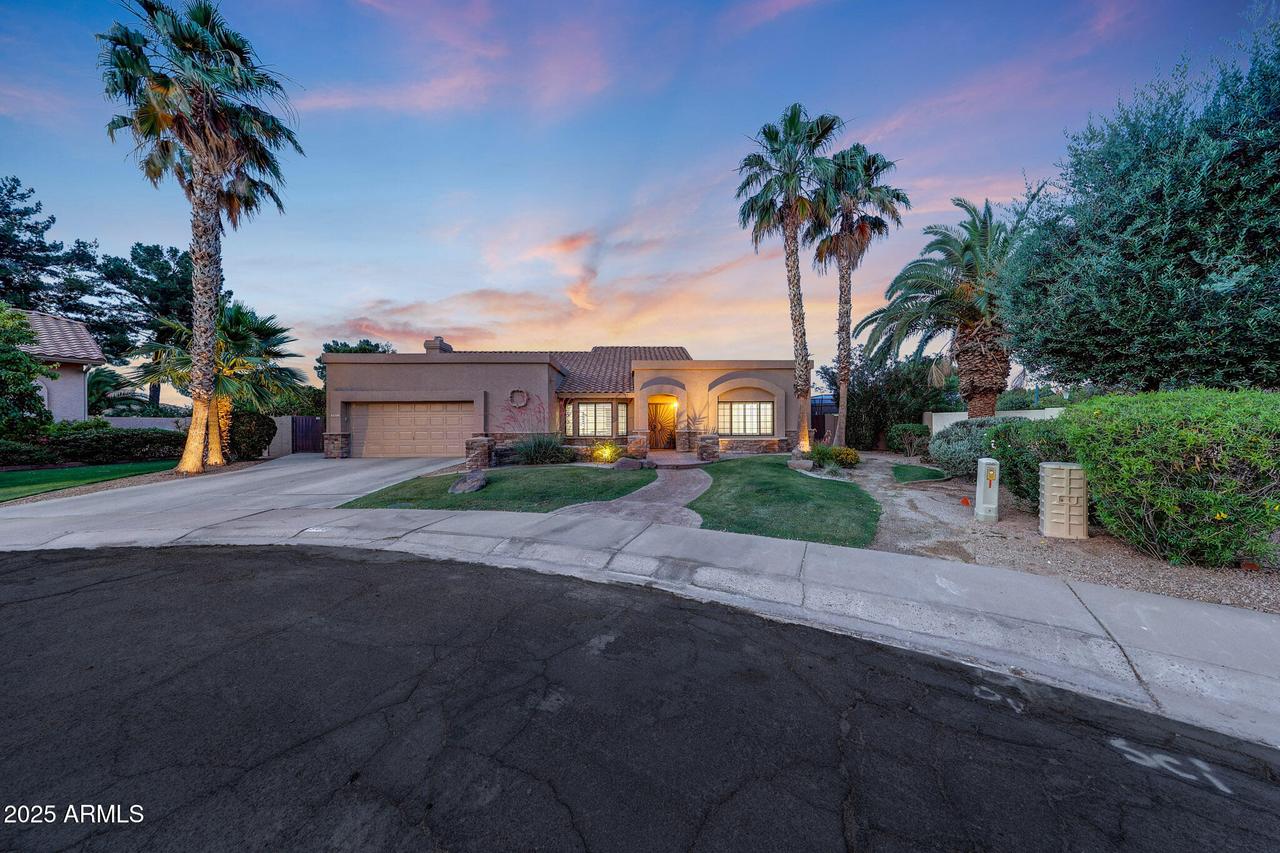 306 E Sarah Ln., Tempe, AZ 85284