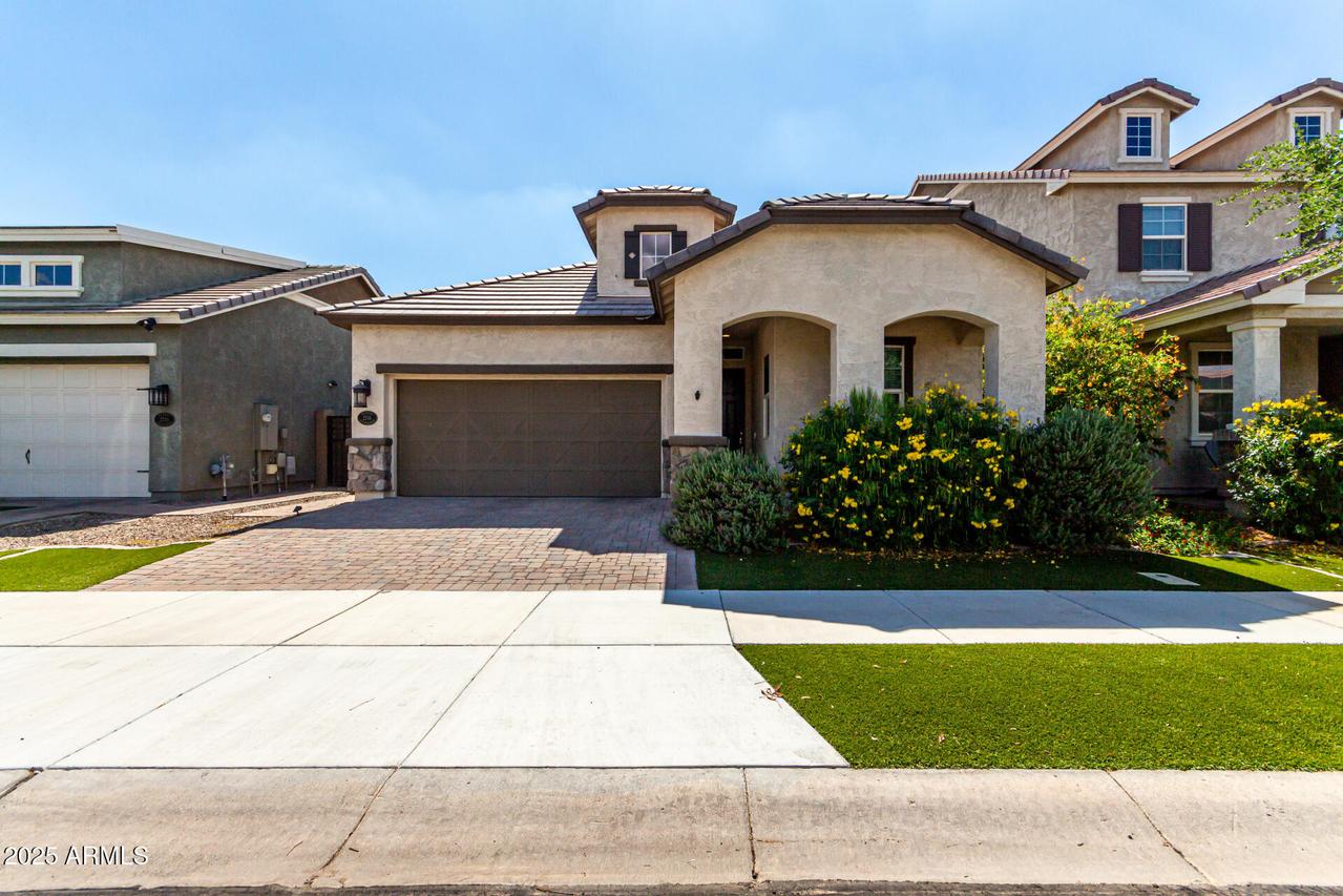 2716 S Chatsworth, Mesa, AZ 85209