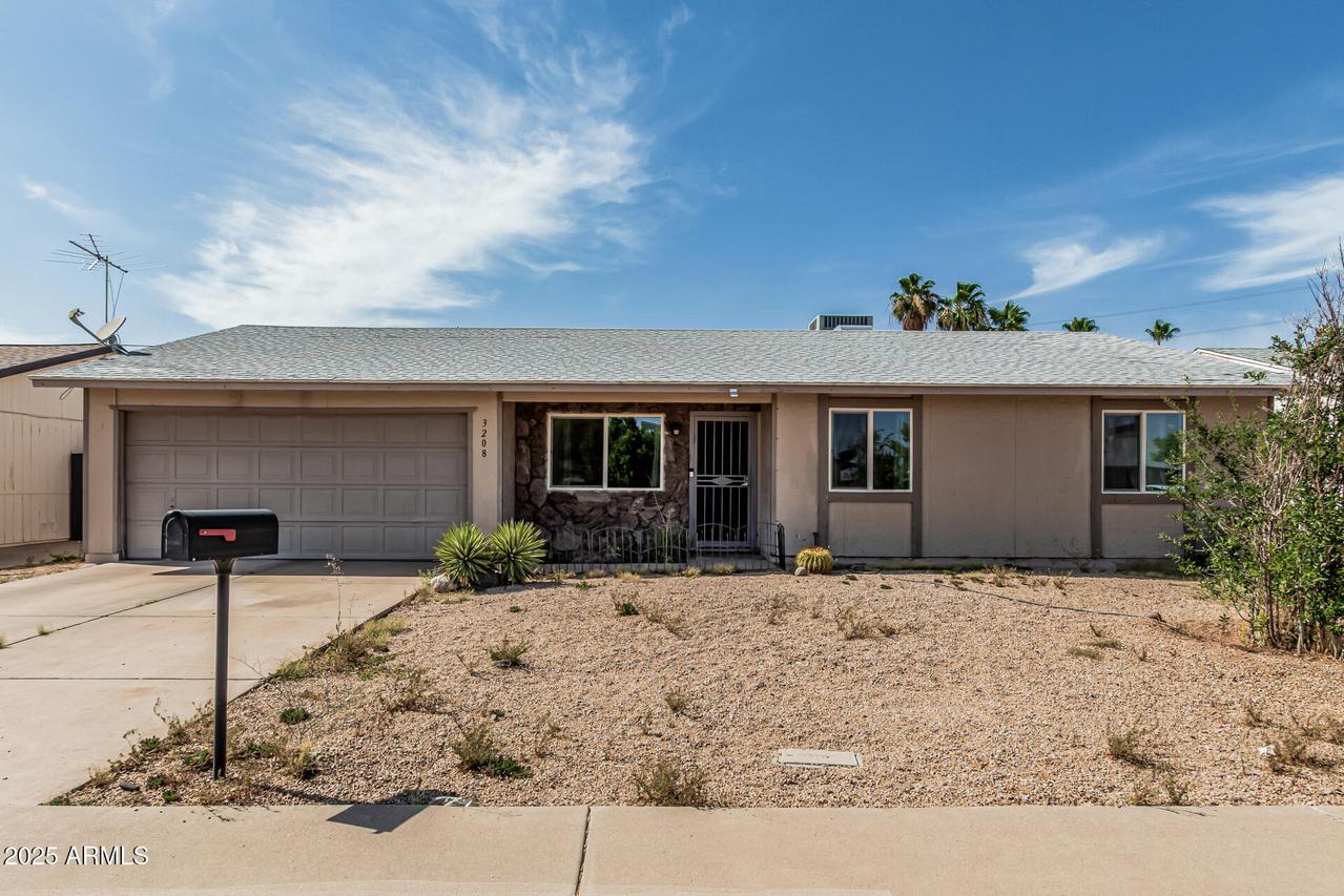 3208 W Wagoner Rd., Phoenix, AZ 85053