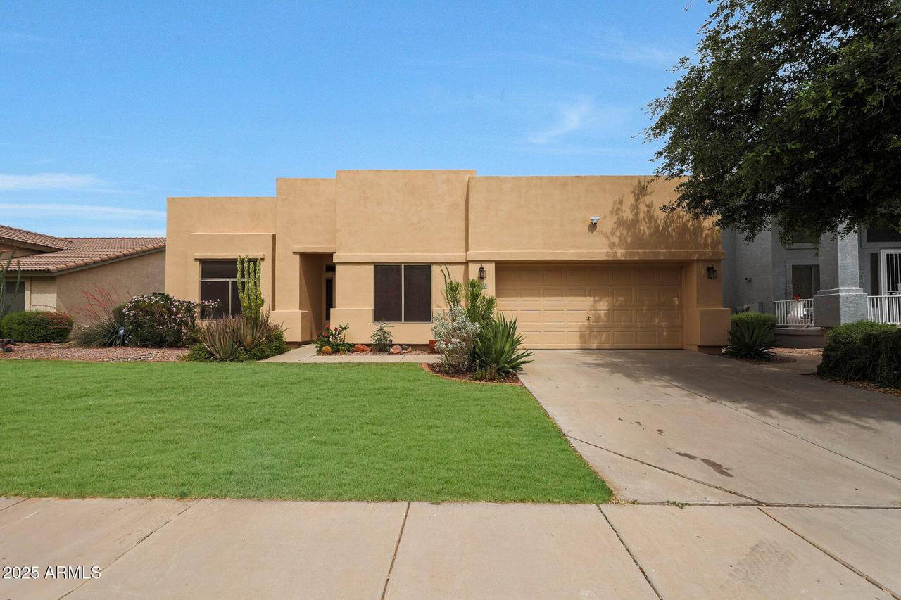 2229 S 82nd Ln., Phoenix, AZ 85043