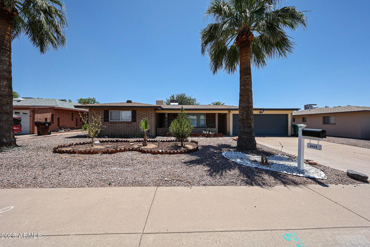 6449 E Ellis St., Mesa, AZ 85205