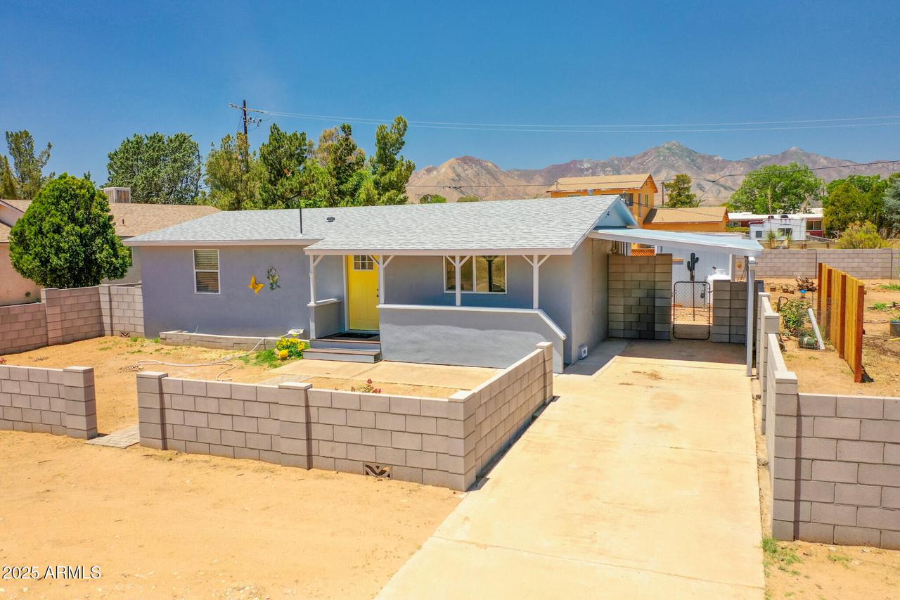 10226 S Sandstone Dr., Hereford, AZ 85615