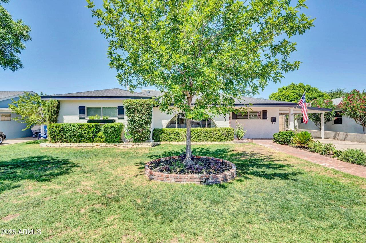 6808 N 11th St., Phoenix, AZ 85014
