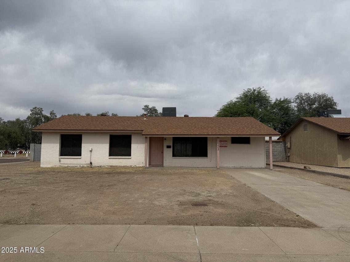 11802 N 25th Ave., Phoenix, AZ 85029