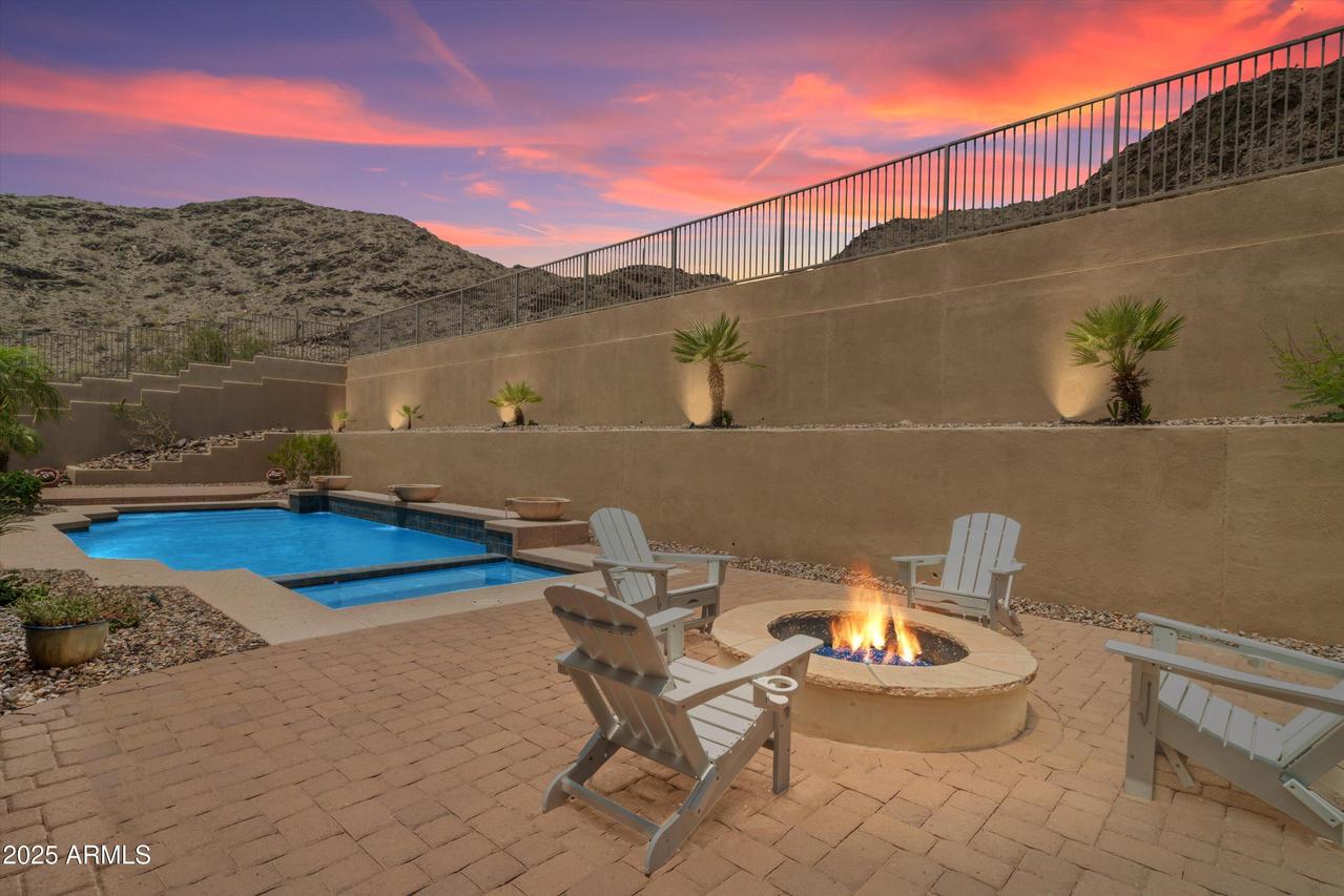 2722 W Hiddenview Dr., Phoenix, AZ 85045