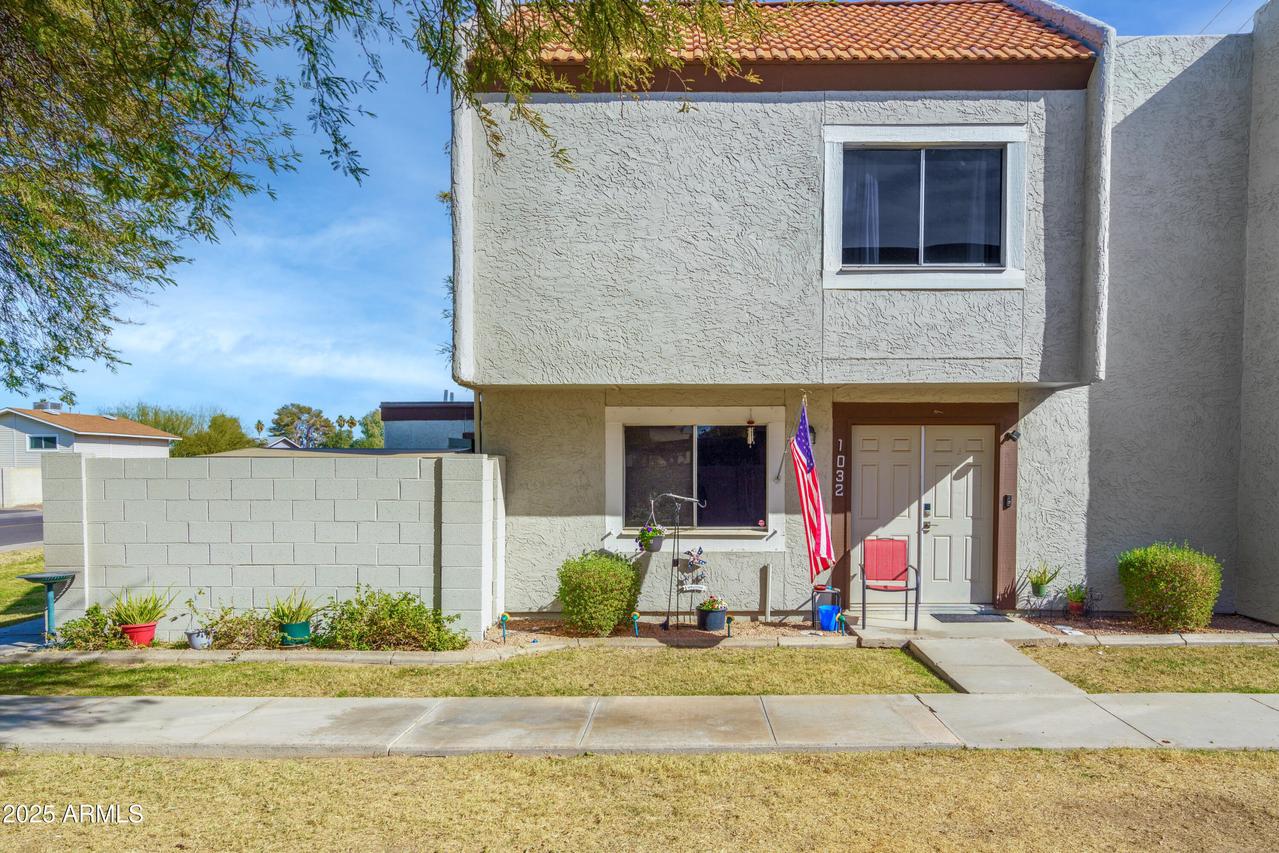 1032 E Redfield Rd., Tempe, AZ 85283