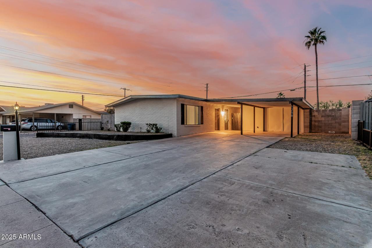 1258 E Campus Dr., Tempe, AZ 85282