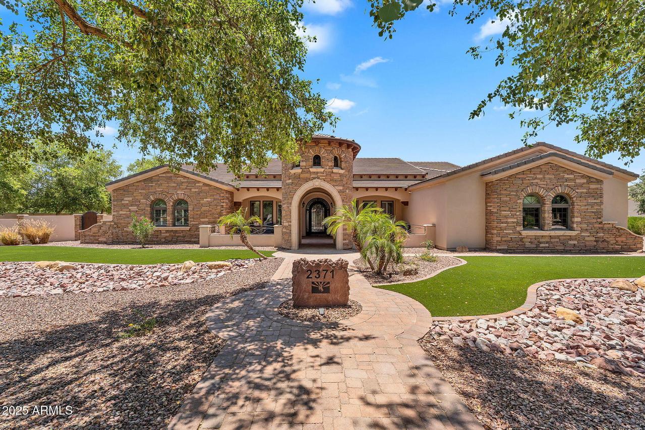 2371 E Sanoque Ct., Gilbert, AZ 85298