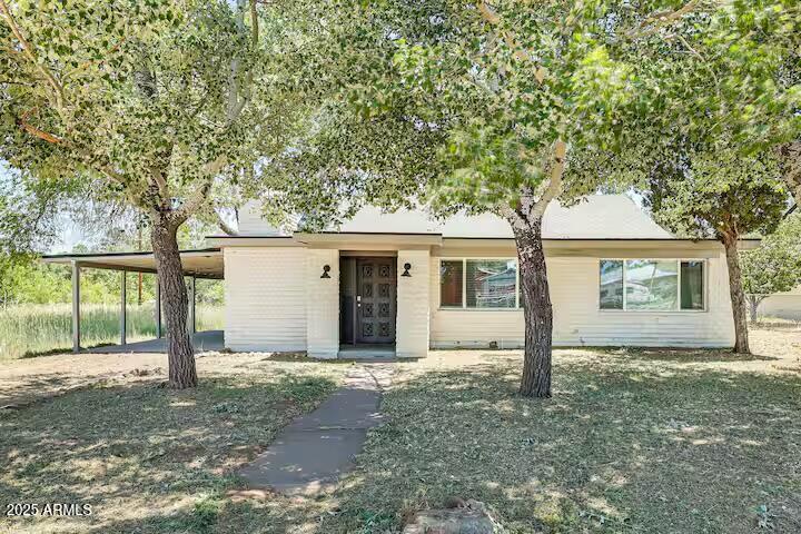 2723 Towell St., Overgaard, AZ 85933