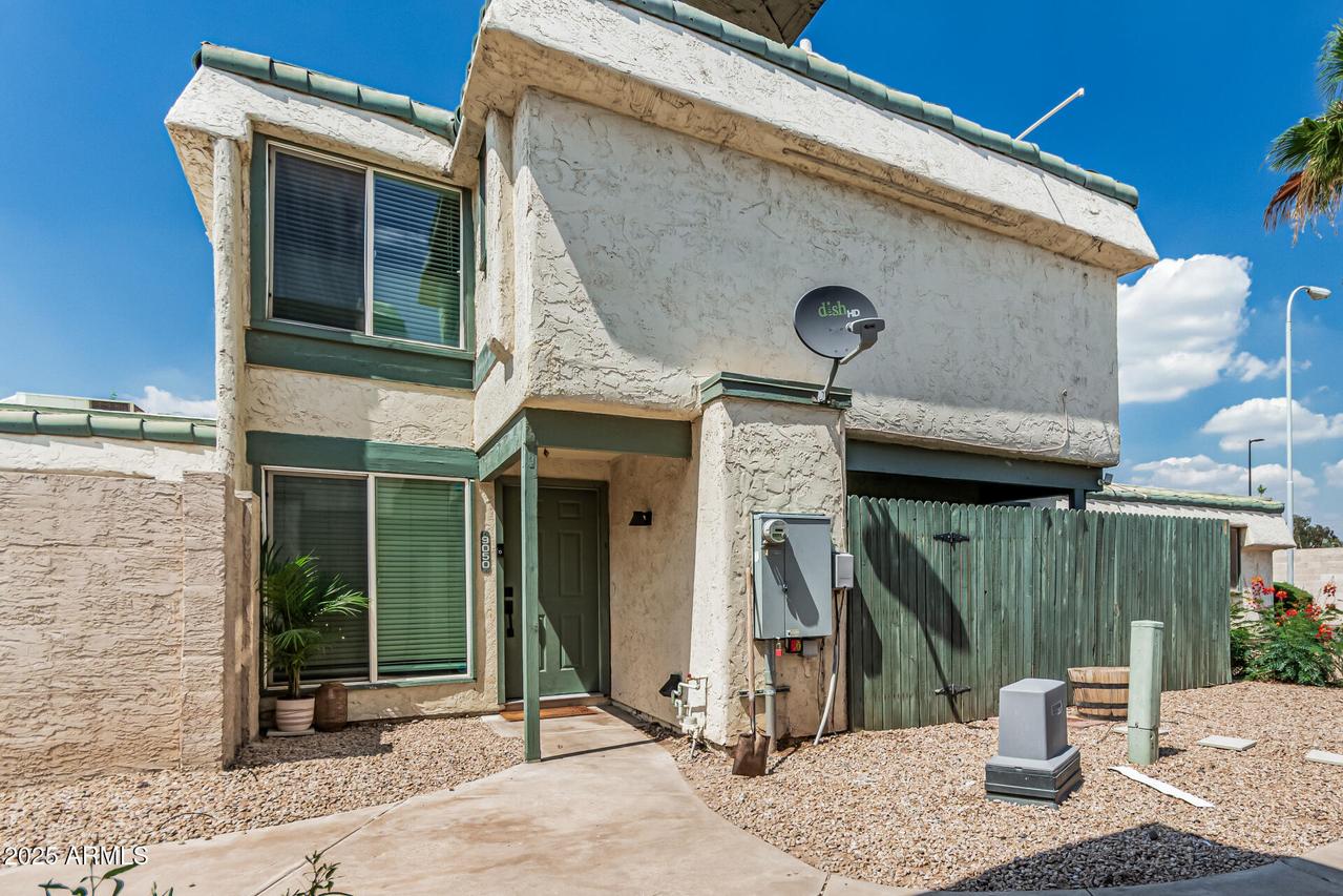 9050 N 51st Ln., Glendale, AZ 85302