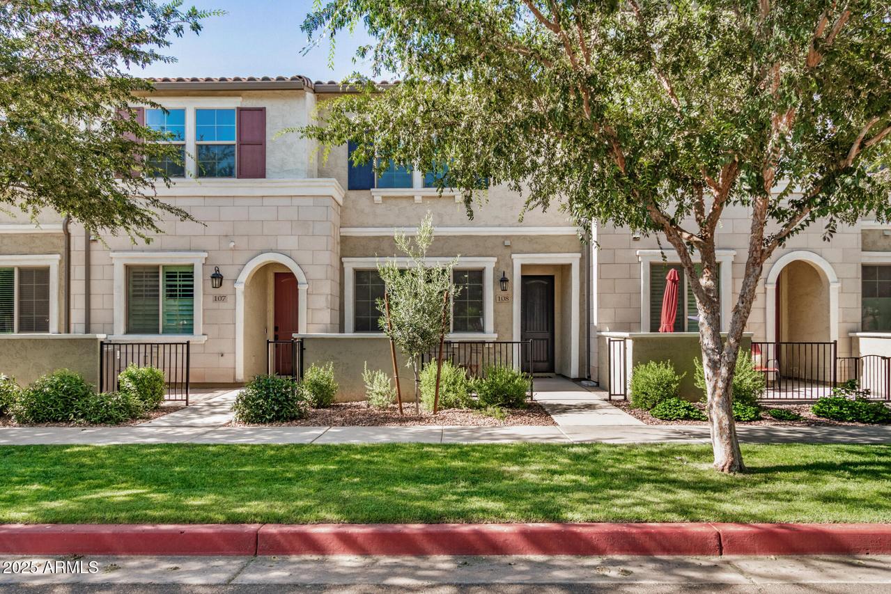 1825 E Hampton Ln. #108, Gilbert, AZ 85295