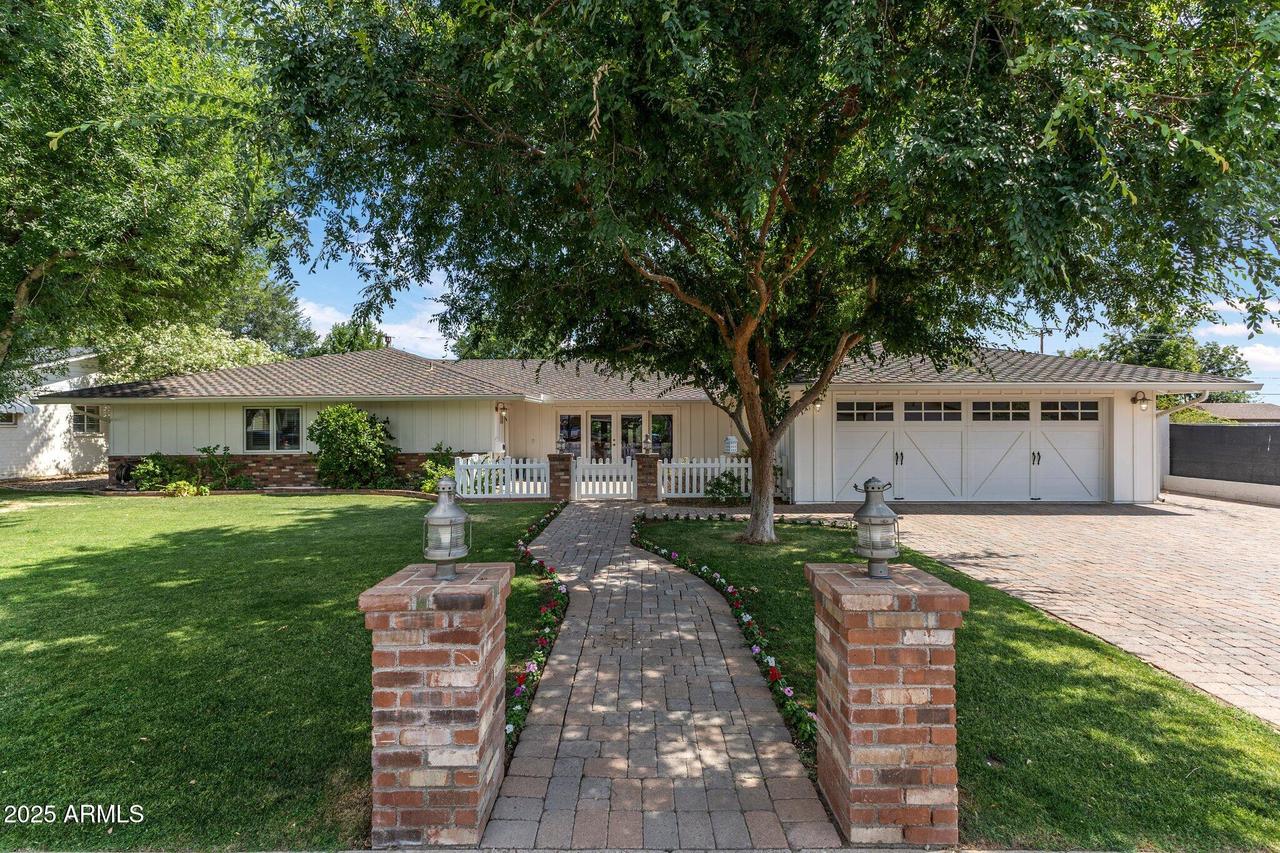 3817 E Highland Ave., Phoenix, AZ 85018