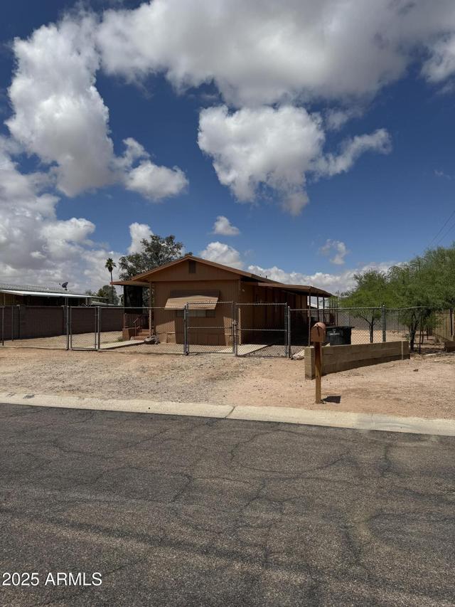 1597 N Wood St., Casa Grande, AZ 85122