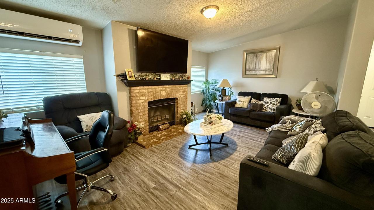 2060 N Center St. #275, Mesa, AZ 85201