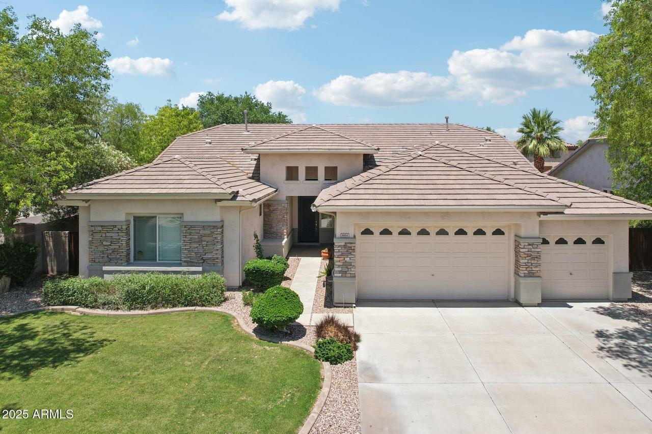 8664 W Yukon Dr., Peoria, AZ 85382