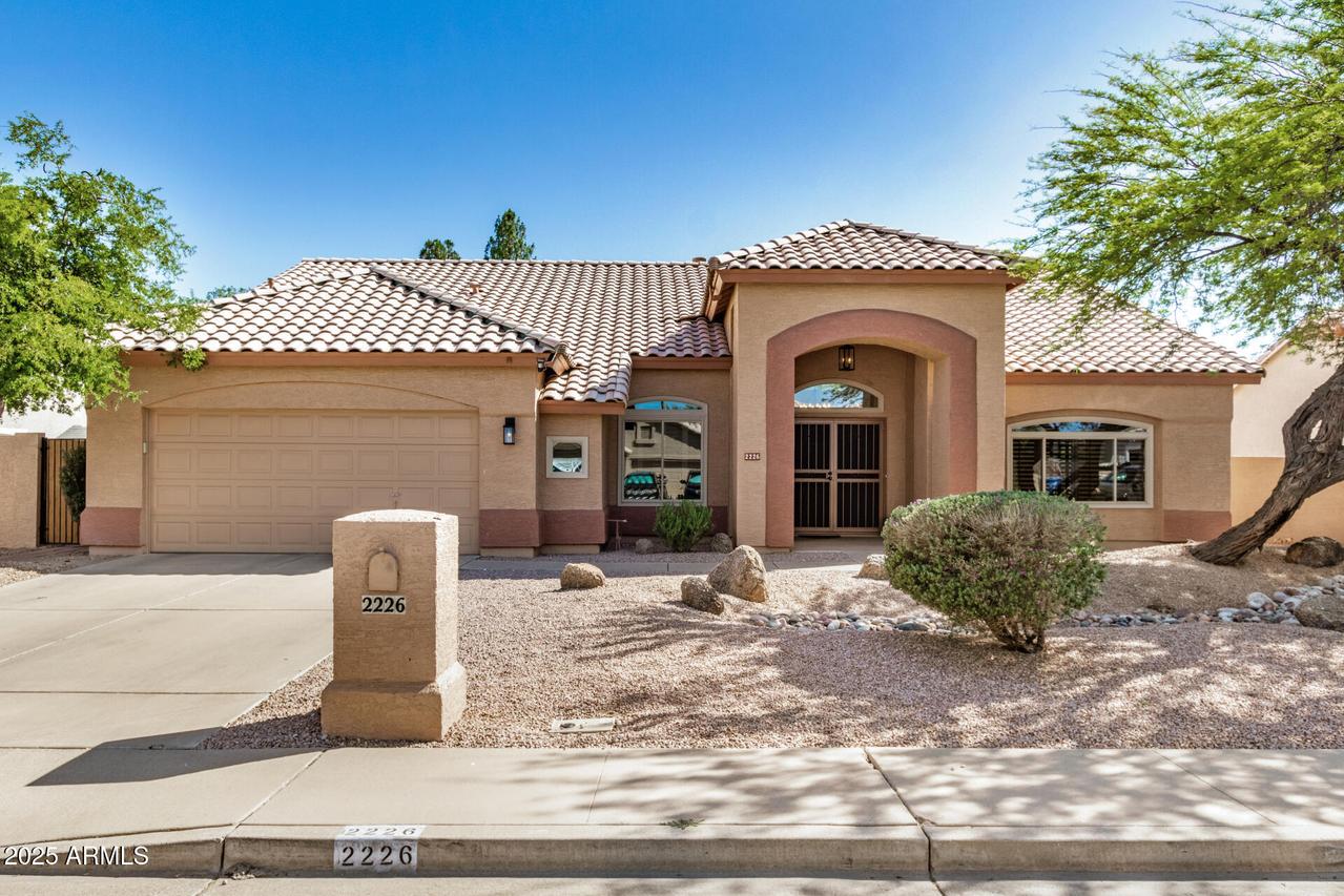 2226 N Gentry, Mesa, AZ 85213