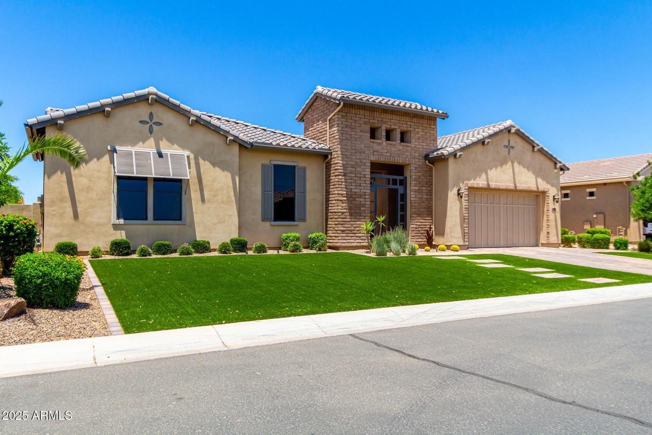 7002 S Portland Ave., Gilbert, AZ 85298