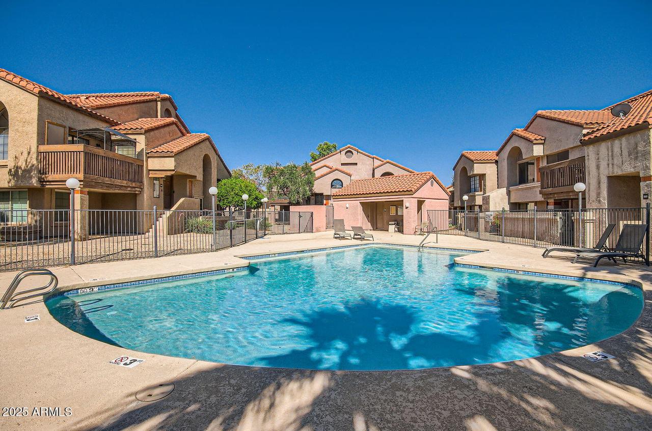 700 E Mesquite Cir. #J135, Tempe, AZ 85288