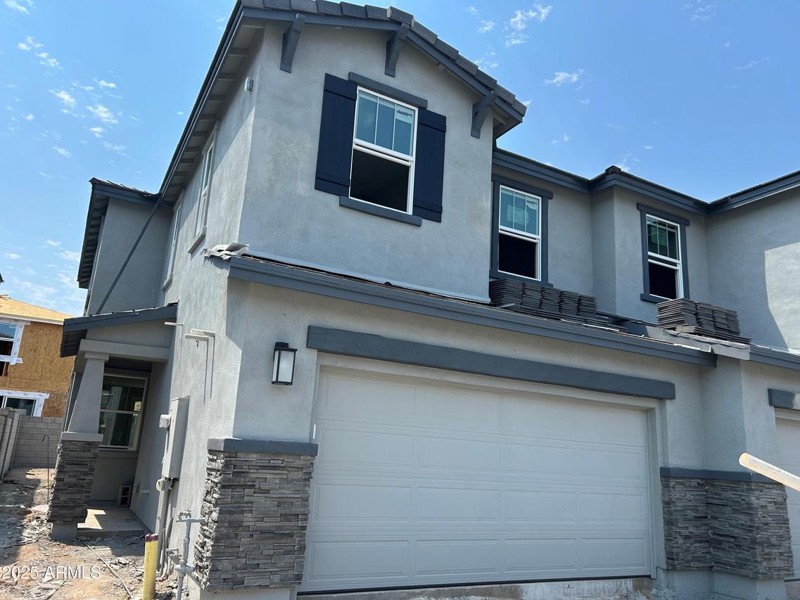 5827 E Covey Ln., Phoenix, AZ 85054