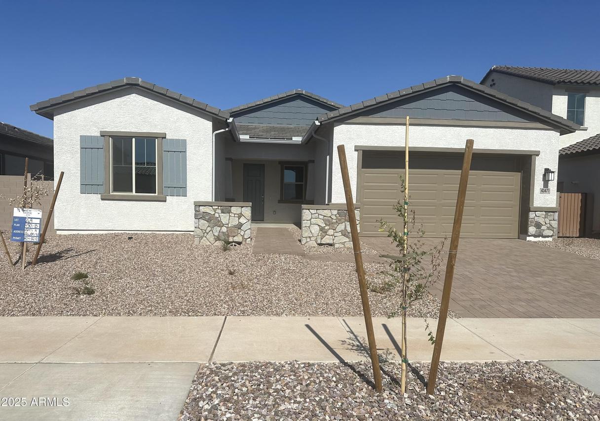 43471 N Wollemi St., Queen Creek, AZ 85140