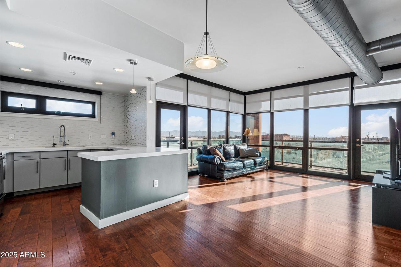 310 S 4th St. #601, Phoenix, AZ 85004