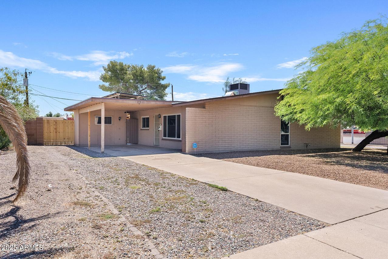 12201 N 22nd Pl., Phoenix, AZ 85022