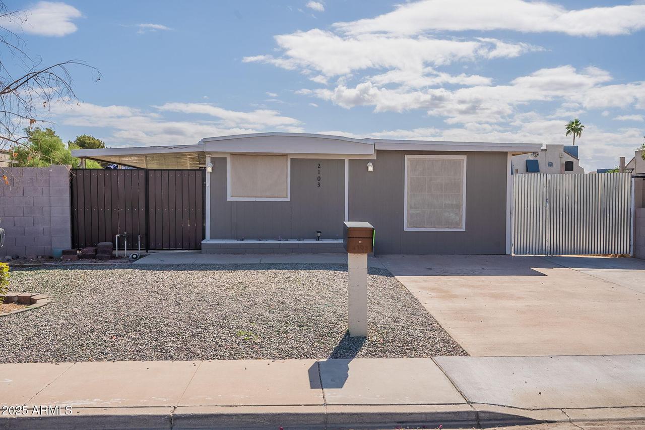 2103 N Silverton St., Mesa, AZ 85203