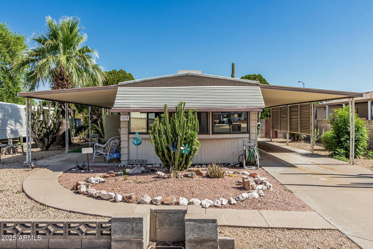 3239 E Kings Ave., Phoenix, AZ 85032