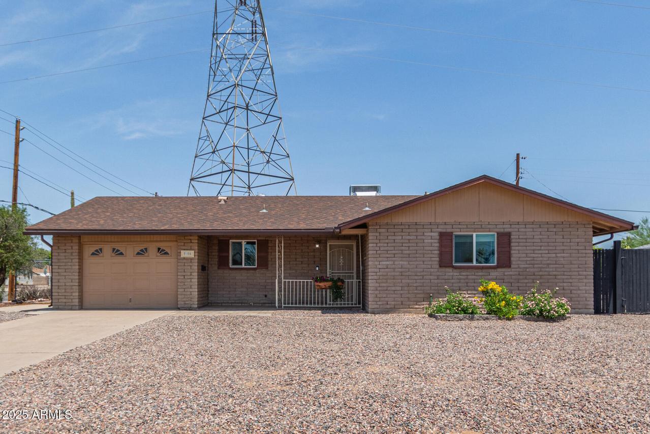 5204 E Colby St., Mesa, AZ 85205
