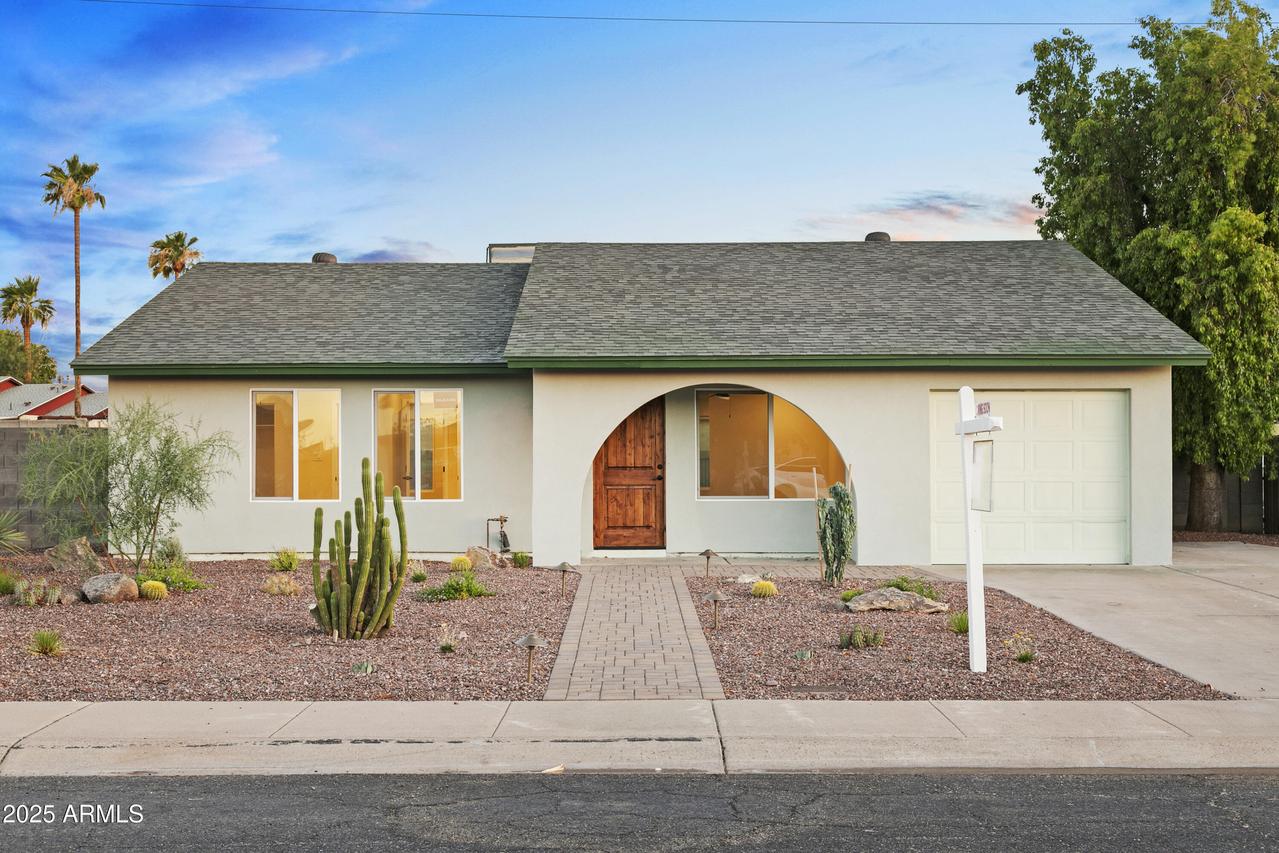 4611 E Fremont St., Phoenix, AZ 85042