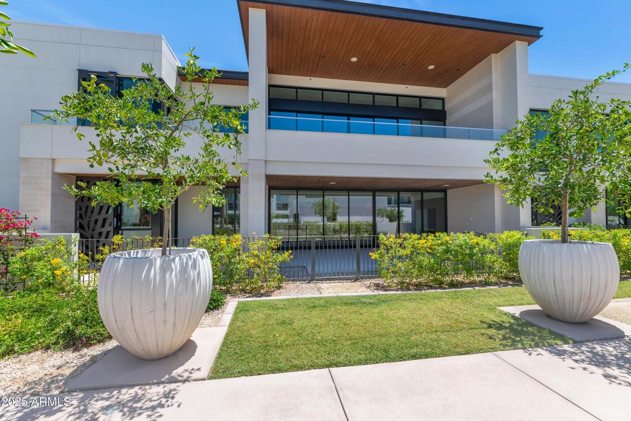 6587 N Palmeraie Blvd. #1051, Paradise Valley, AZ 85253