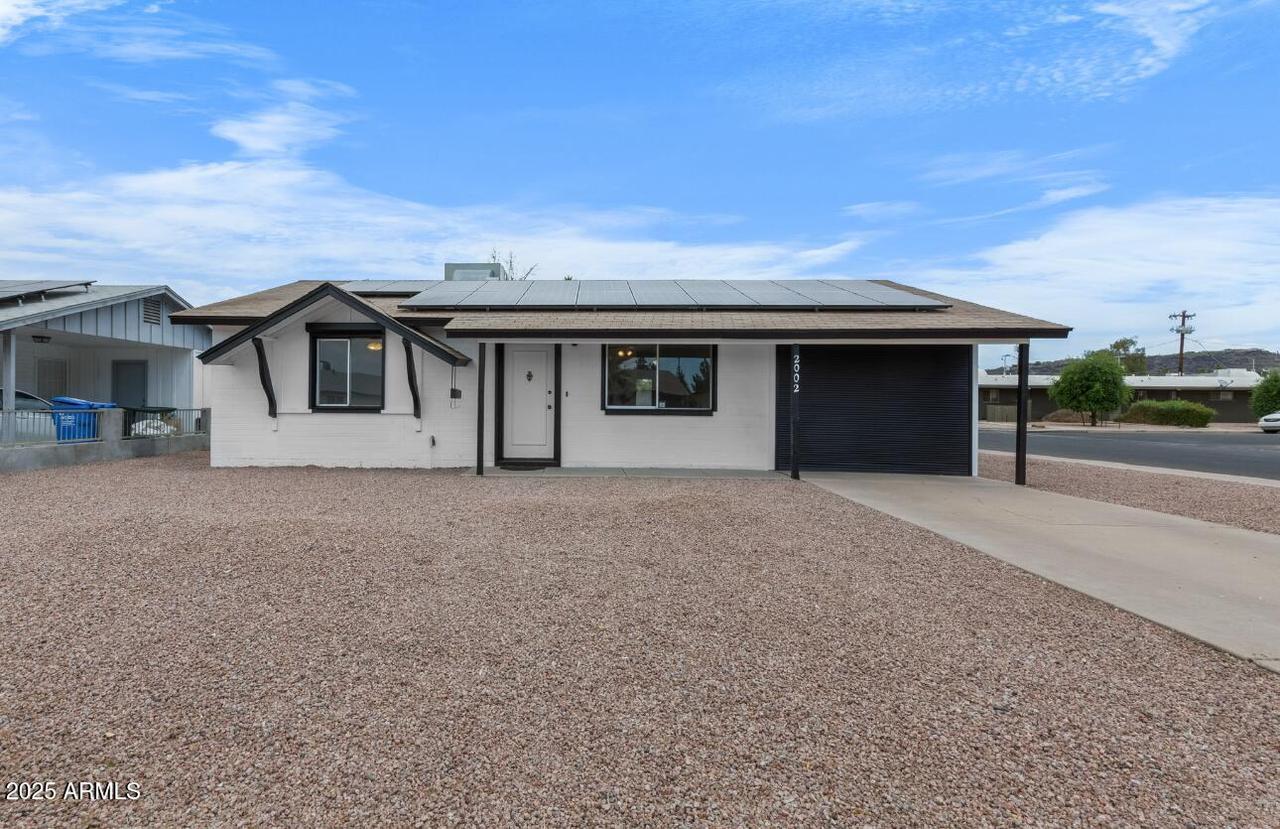 2002 W Windrose Dr., Phoenix, AZ 85029