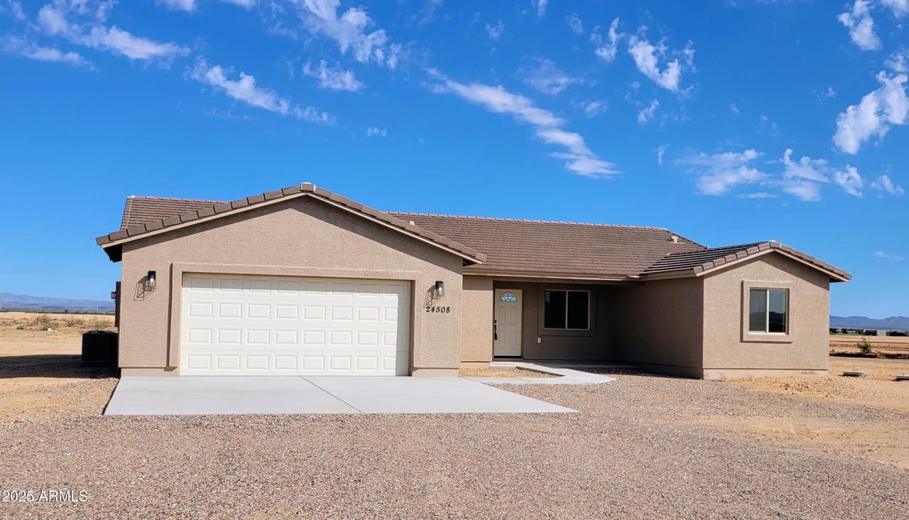 24508 W Duane Ln., Wittmann, AZ 85361