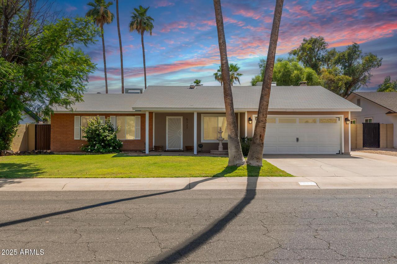 5127 E Tamblo Dr., Phoenix, AZ 85044