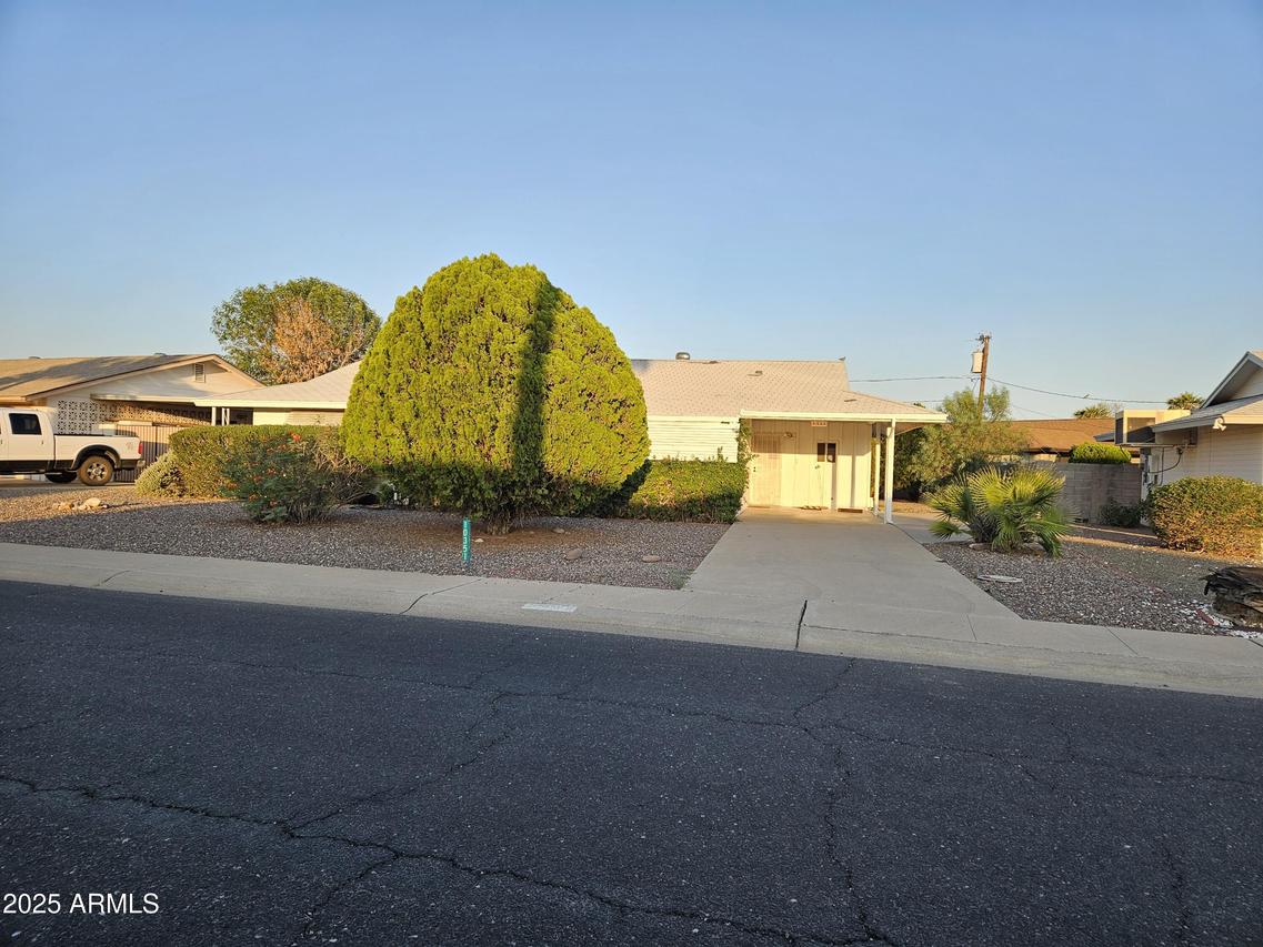 10351 W Pinehurst Dr., Sun City, AZ 85351