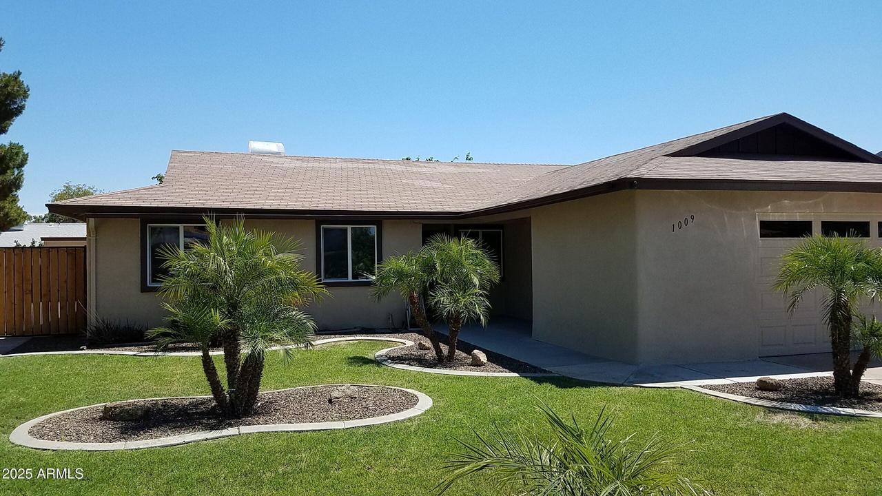 1009 E Hampton Ave., Mesa, AZ 85204