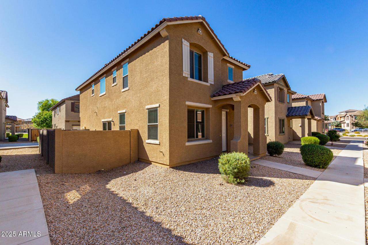 917 E Agua Fria Ln., Avondale, AZ 85323