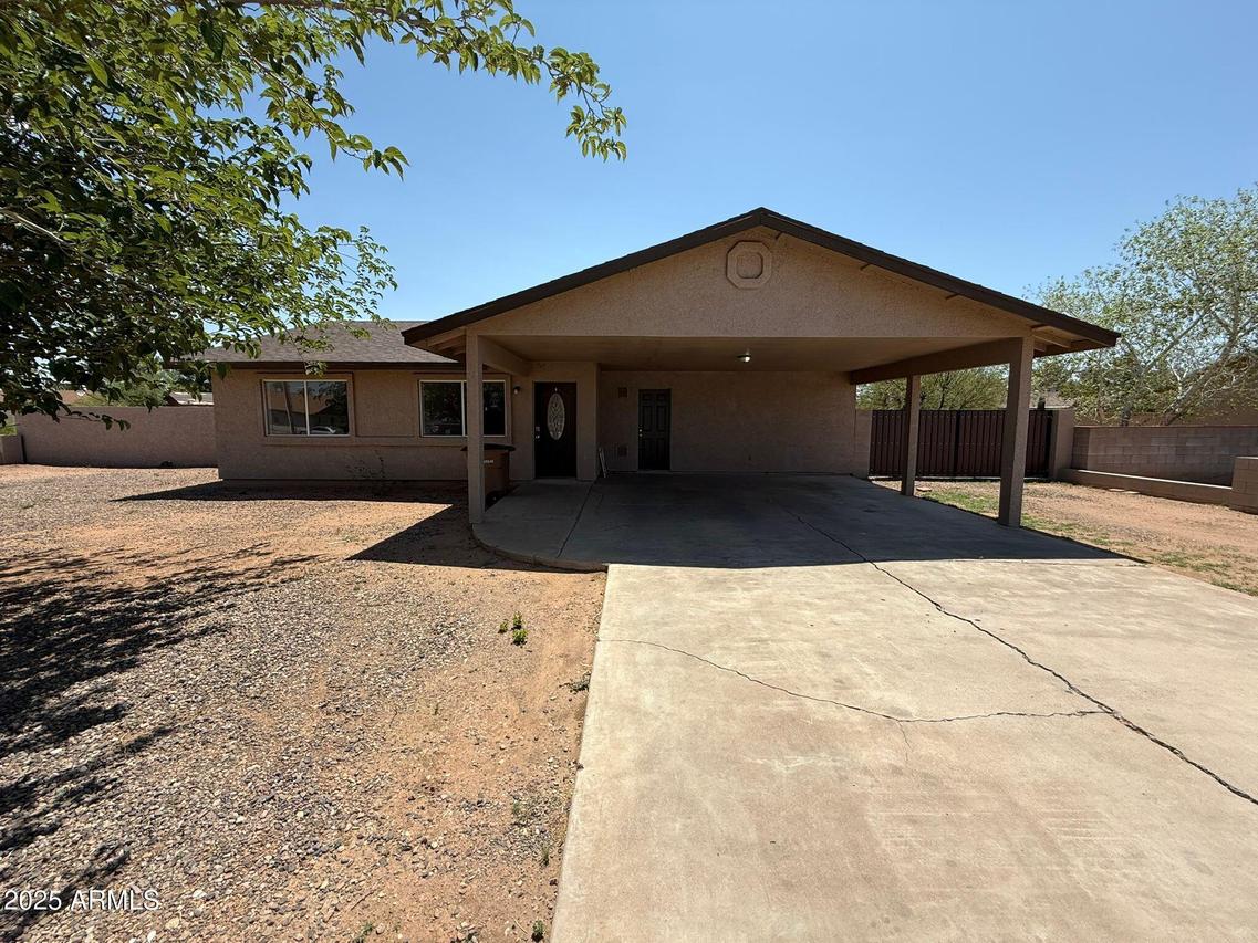 1691 Apache Dr., Douglas, AZ 85607