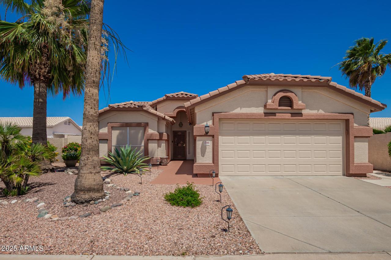 17585 N Coyote Lakes Pkwy., Surprise, AZ 85378