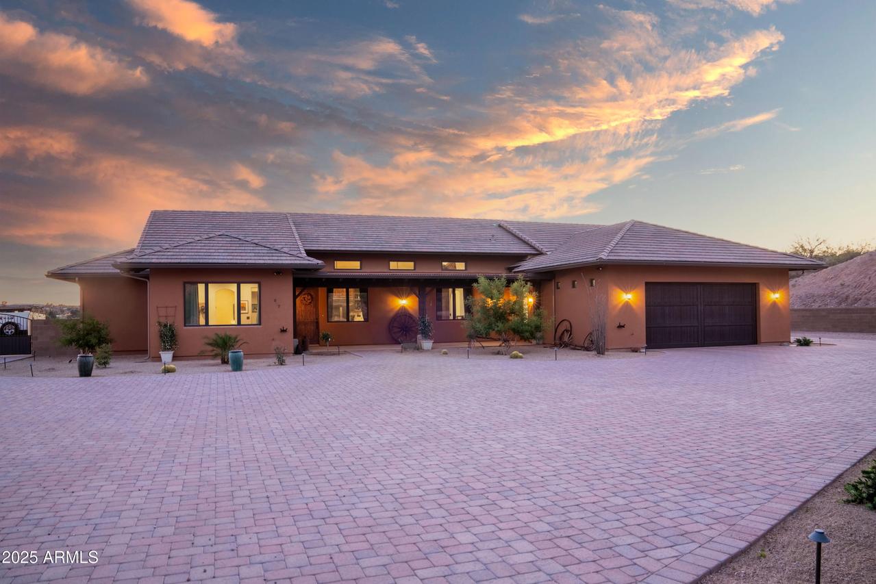 837 W Bralliar Rd., Wickenburg, AZ 85390