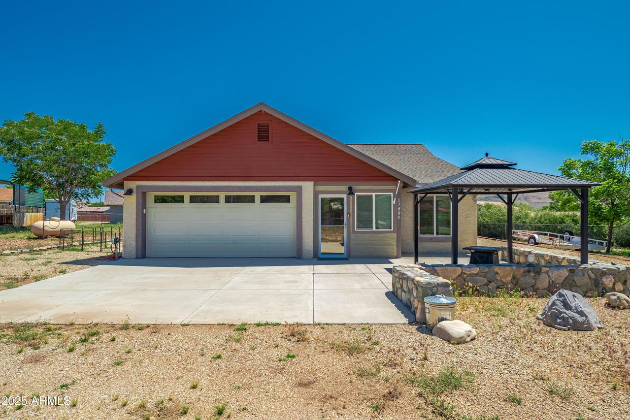 17696 W Foothill Rd., Yarnell, AZ 85362