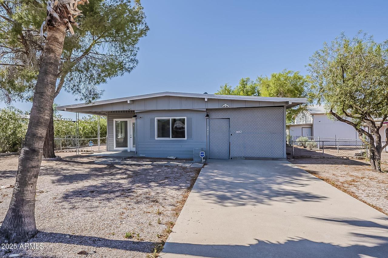 2853 W Ohio St., Apache Junction, AZ 85120