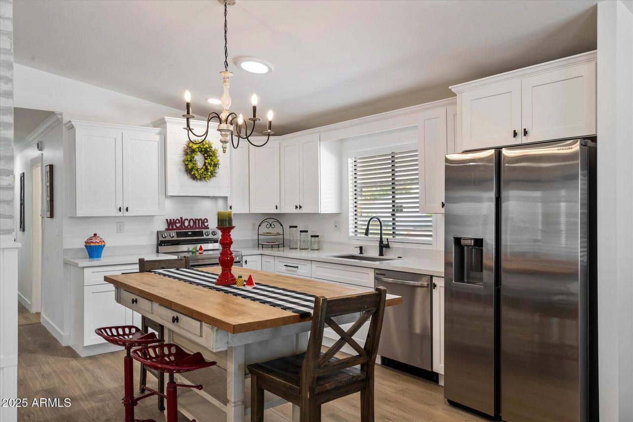 427 S 80th Way, Mesa, AZ 85208