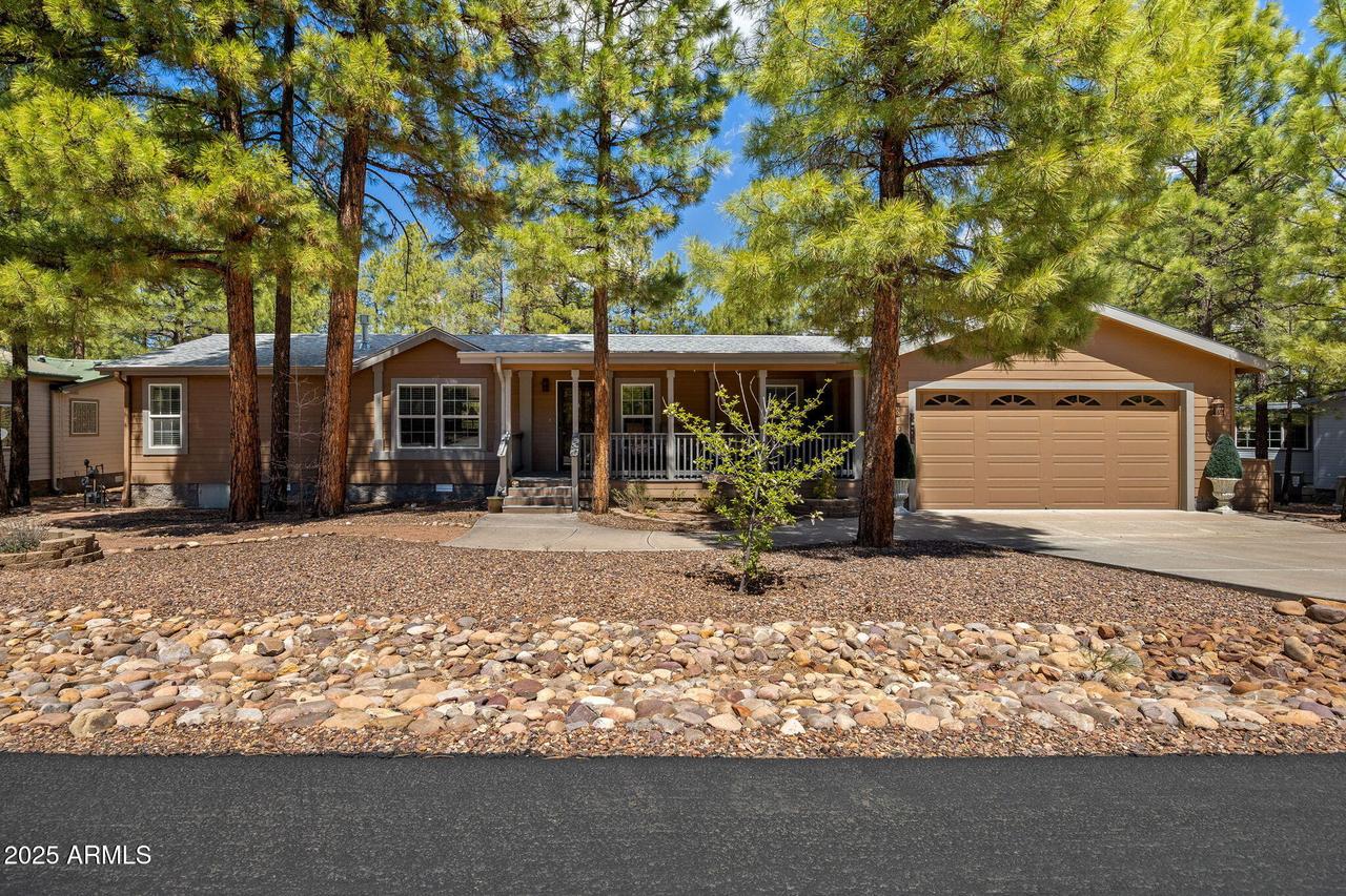 2080 W Pine Grove Dr., Show Low, AZ 85901