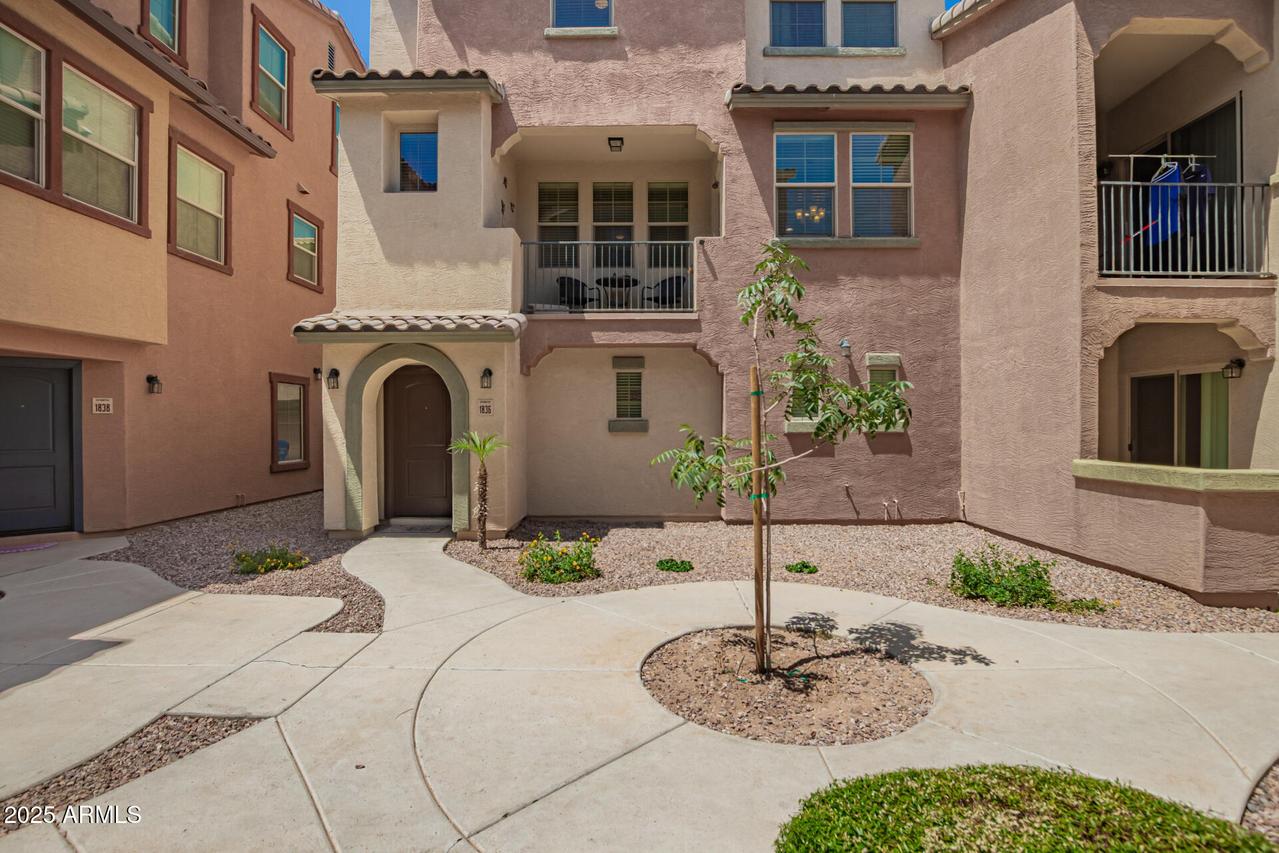 1836 N 77th Glen, Phoenix, AZ 85035