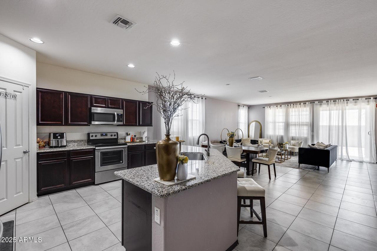 2704 S 172nd Ln., Goodyear, AZ 85338